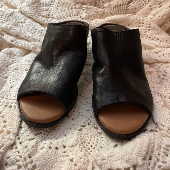 Size 10 med very soft and comfortable shoe - Picture 11 of 12